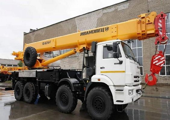 Автокран вездеход КС-65740 на базе КАМАЗ 65222